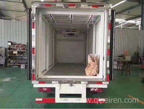 小福星肉鉤冷藏車國六詳解 云內95馬力發動機價格、圖片與配件廠家信息